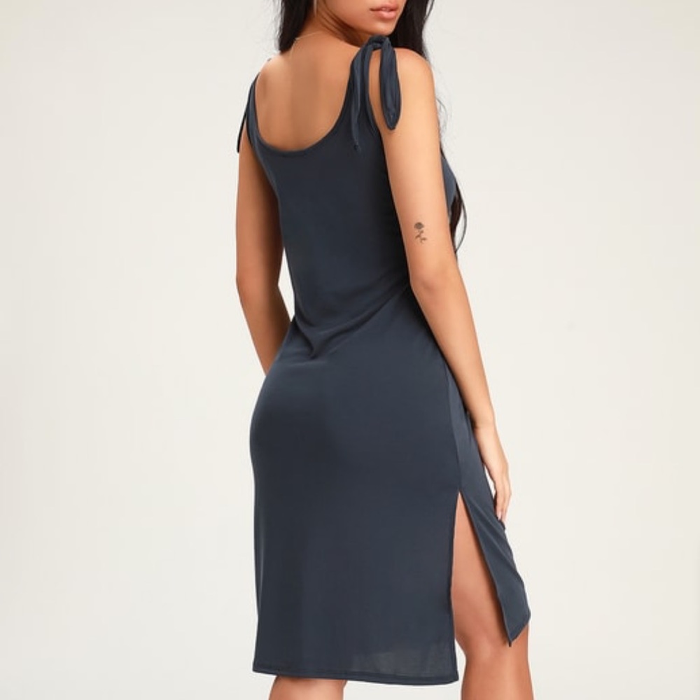 LULUS NAVY BLUE TIE-STRAP MIDI DRESS